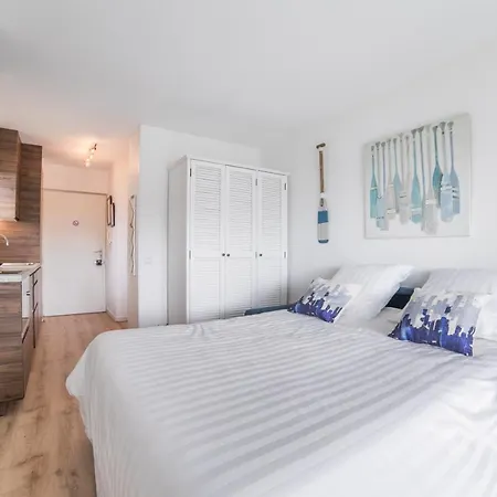 Le Roucaou Apartment *
